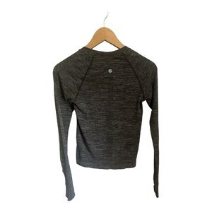 Long Sleeve lululemon swiftly tech: Size 4